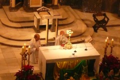 Adoración nocturna en la Parroquia
